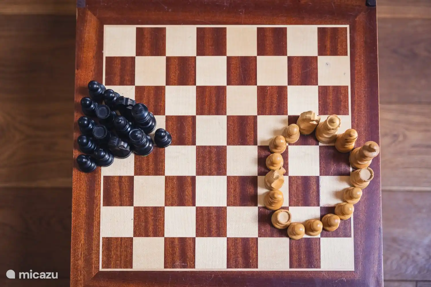 Entspannen Sie sich und spielen Sie eine Partie Schach oder Shuffleboard