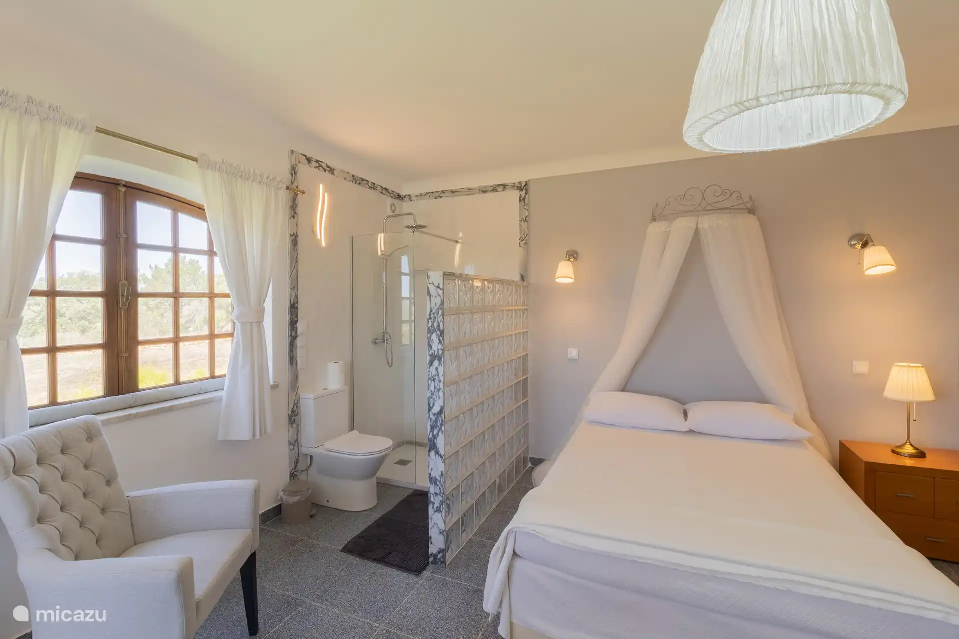 Dormitorio en suite
