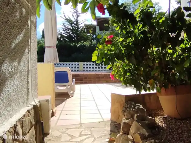 Appartement Balcon Al Mar Javea | Espagne, Costa Blanca, Jávea - appartement Du jardin, il y a une vue sur la piscine de plusieurs côtés. Le jardin est riche en flore et en faune typiquement espagnoles.