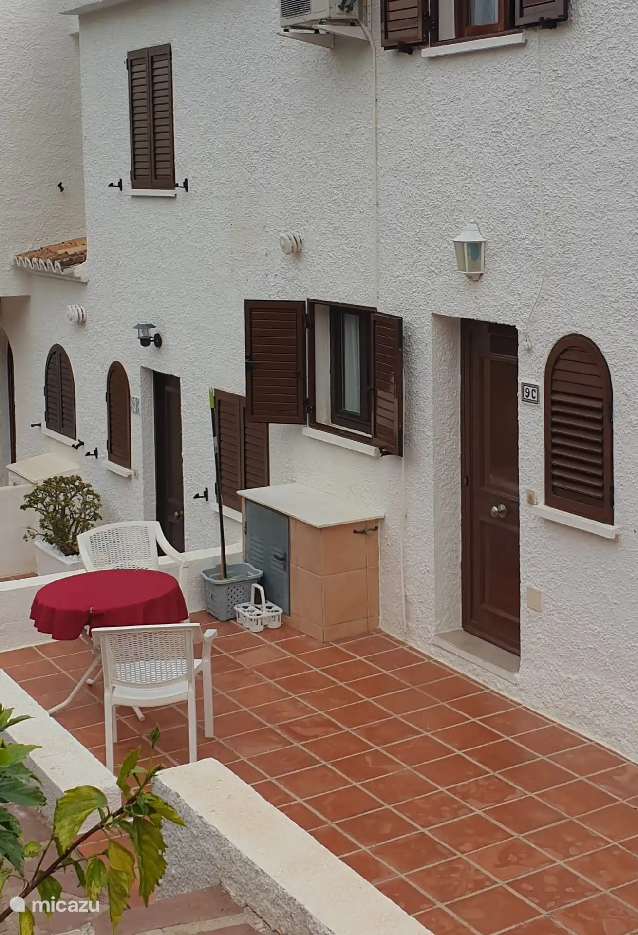 Die zweite Terrasse. Sonne am Nachmittag.