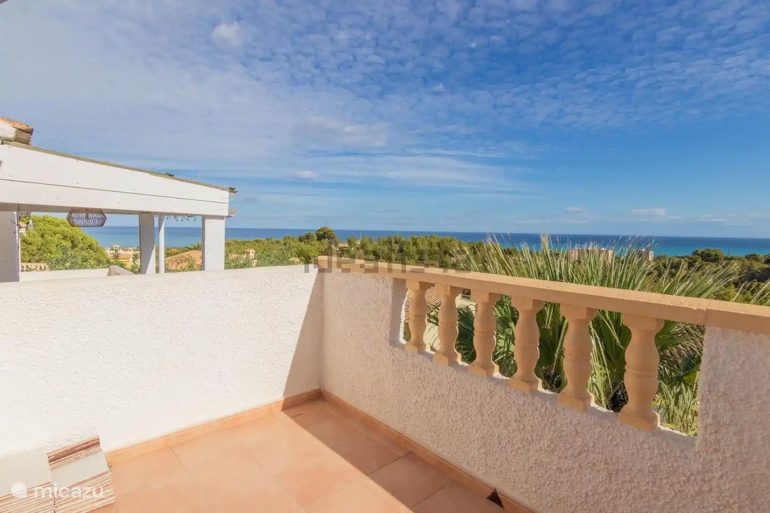 Blick von der Terrasse auf Schlafzimmer zwei.