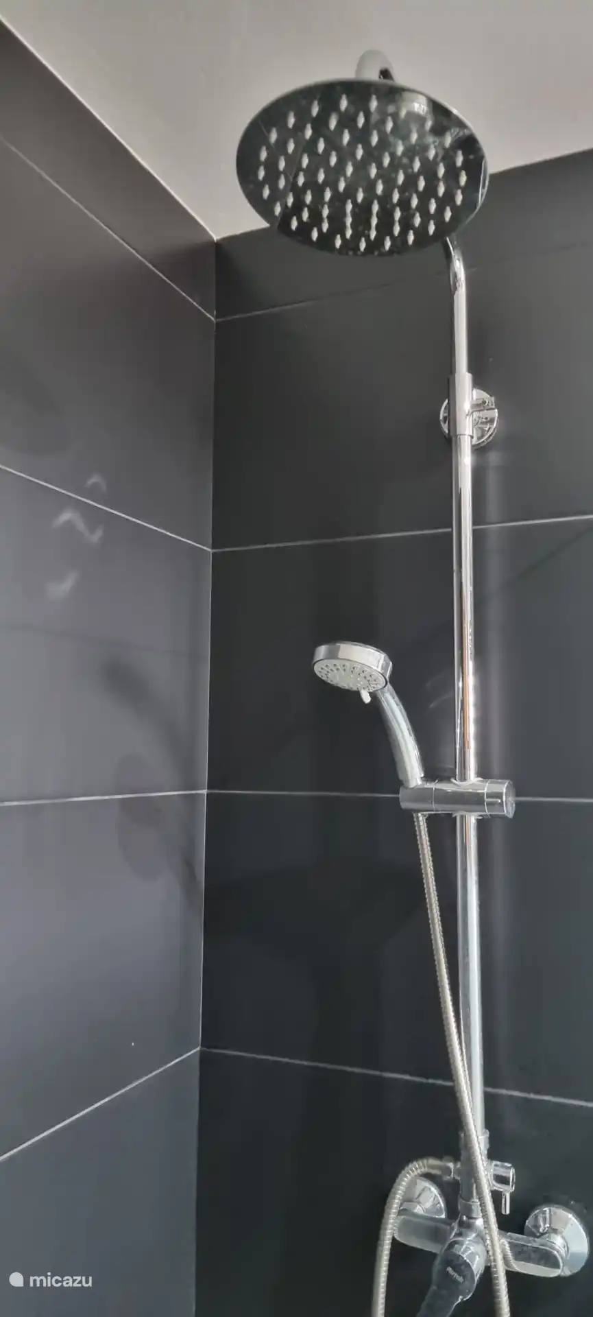 Moderne begehbare Dusche