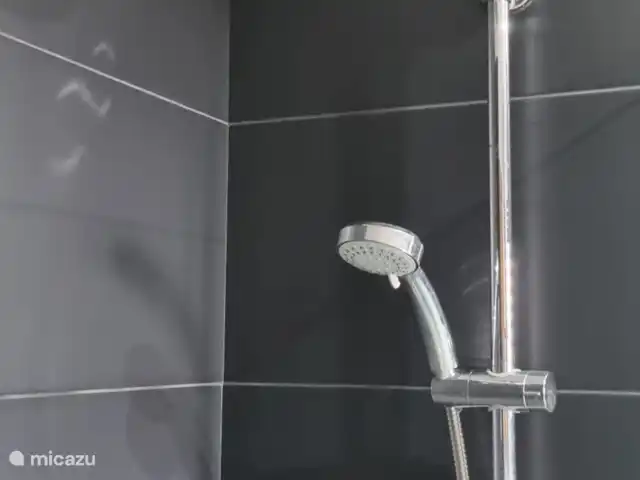 Casa Dénia en España, Costa Blanca, Dénia - casa paredada Ducha a ras de suelo moderna