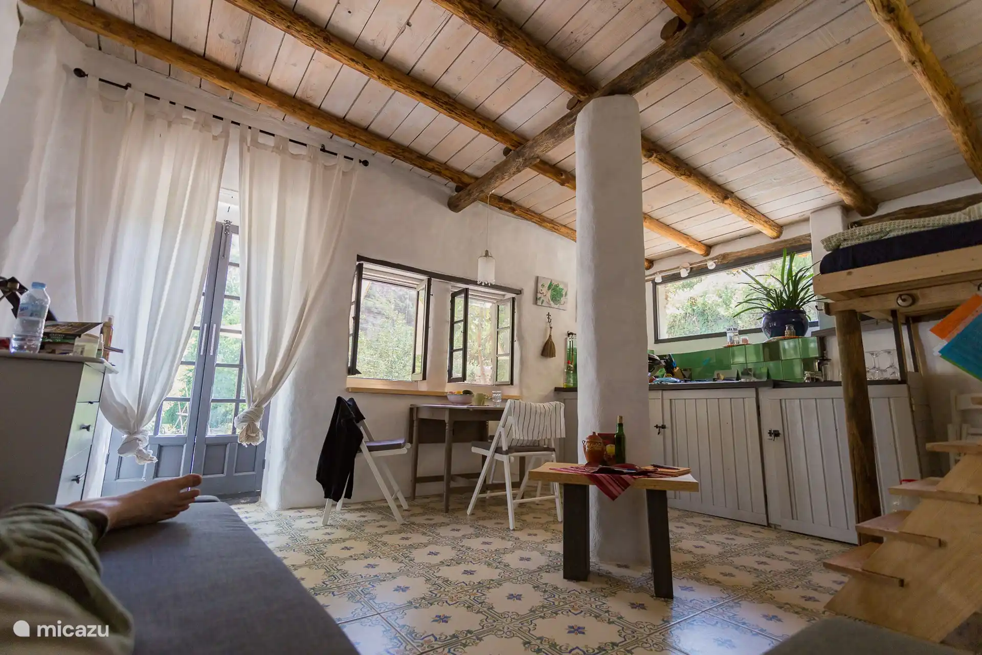 Living - cooking - living space