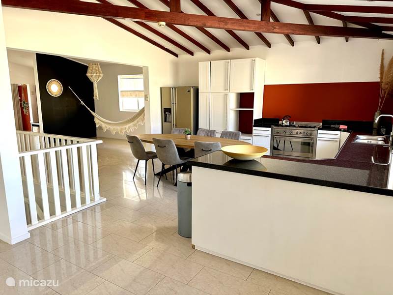 Vakantiehuis Curaçao, Banda Ariba (oost), Cas Grandi Penthouse Waanzinnig 3-slaapkamer appartement