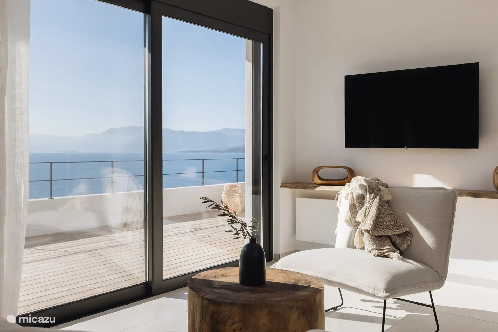 Lounge and French doors view 