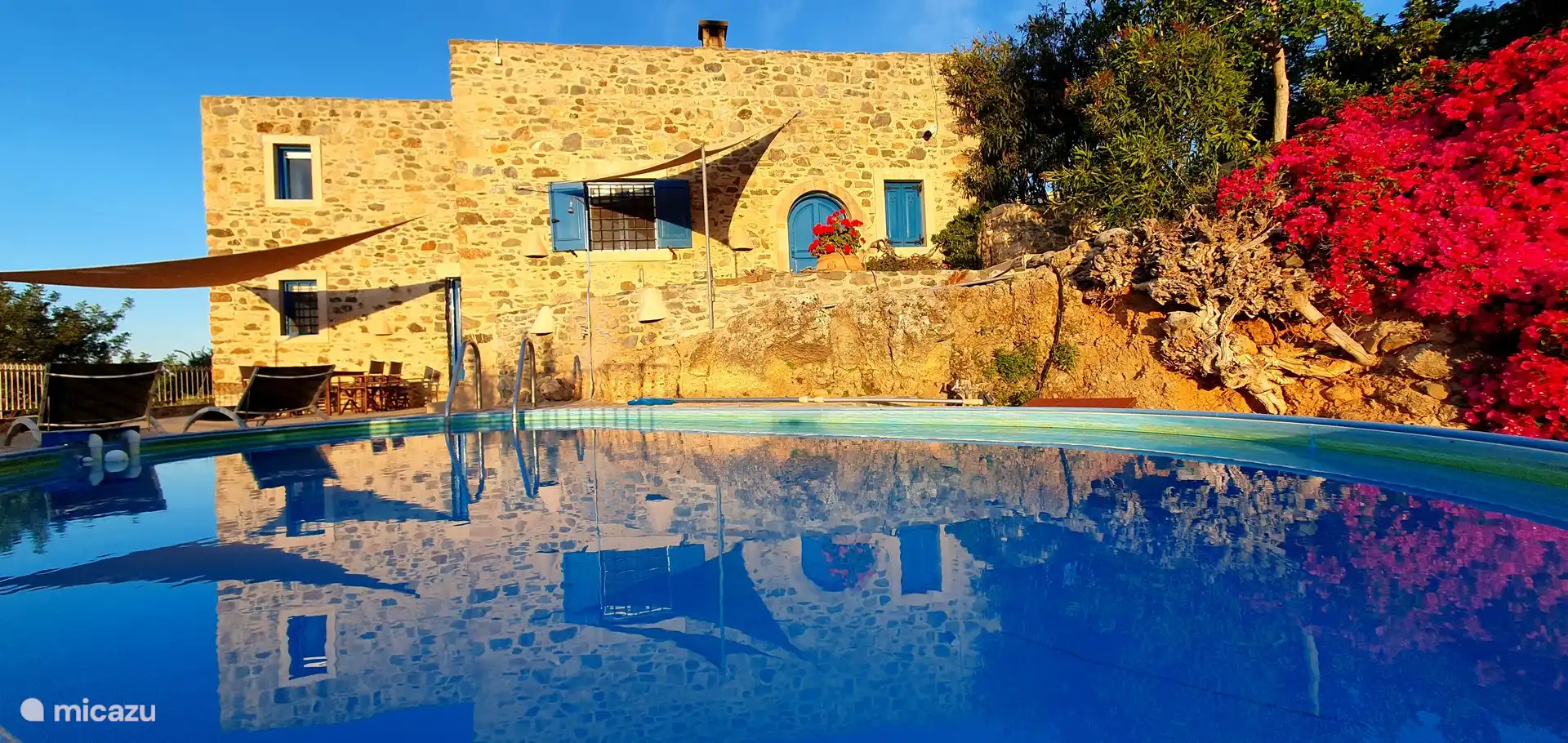 Zonsopgang boven de Villa van de Oliemolen