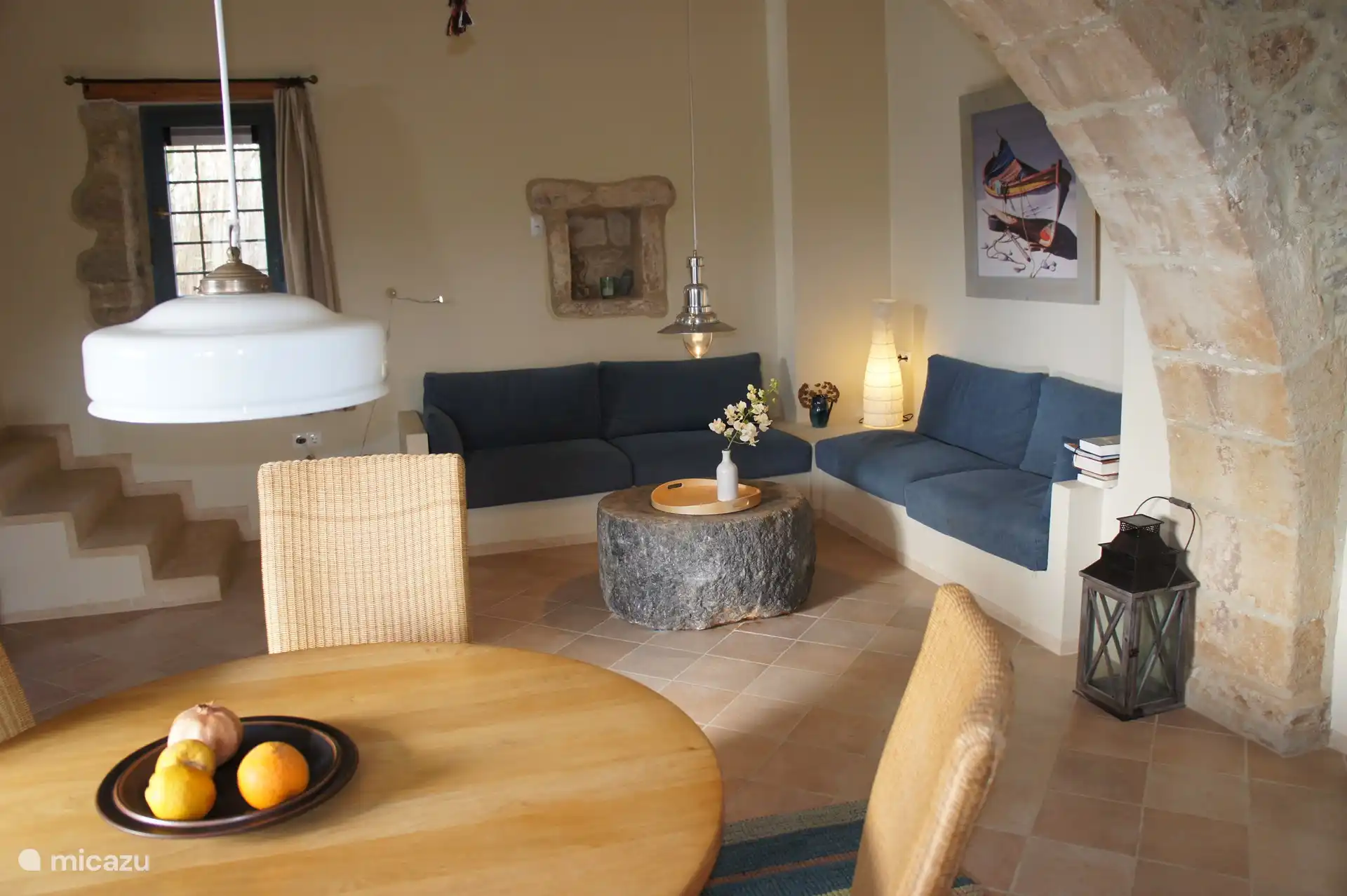 Woonkamer gezien vanuit de keuken