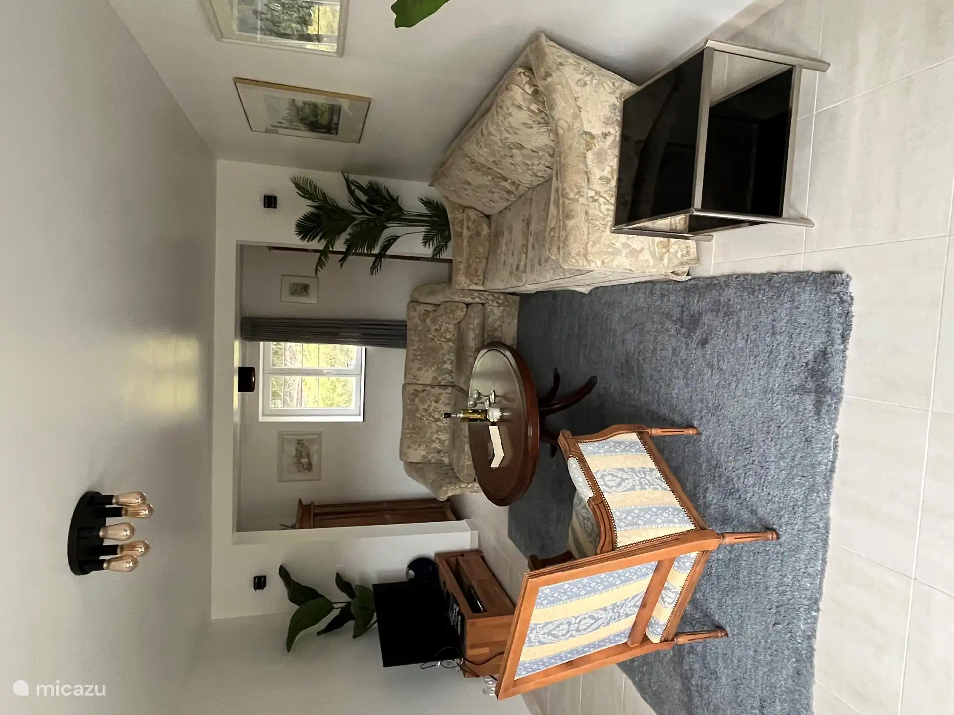 Café Epicerie in Frankreich, Puy-de-Dôme, Gouttières - Ferienhaus