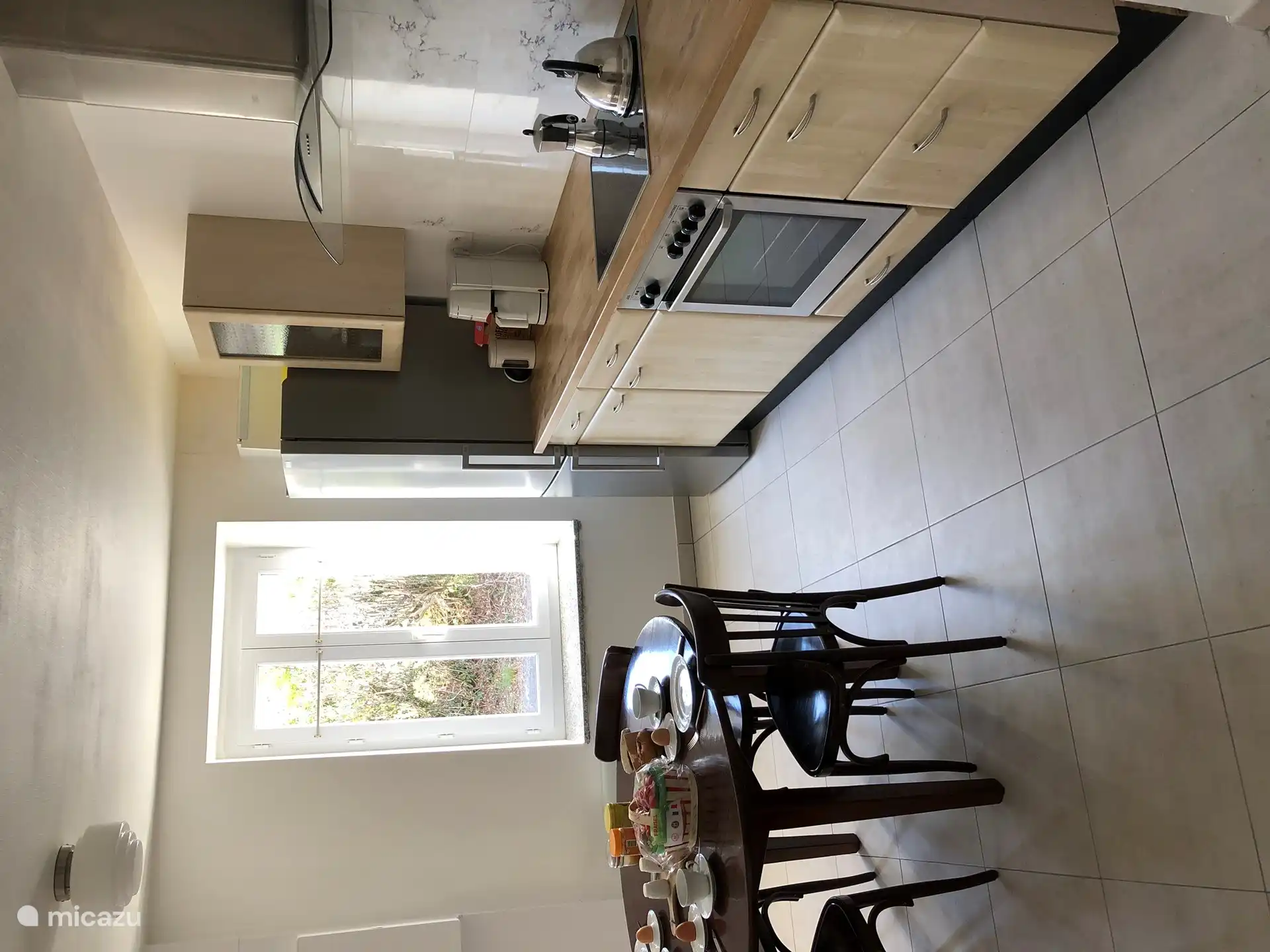 Café Epicerie in Frankreich, Puy-de-Dôme, Gouttières - Ferienhaus