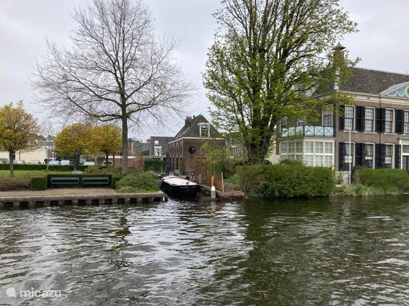 Vakantiehuis Nederland, Zuid-Holland, Voorburg Villa Koetshuis aan het water