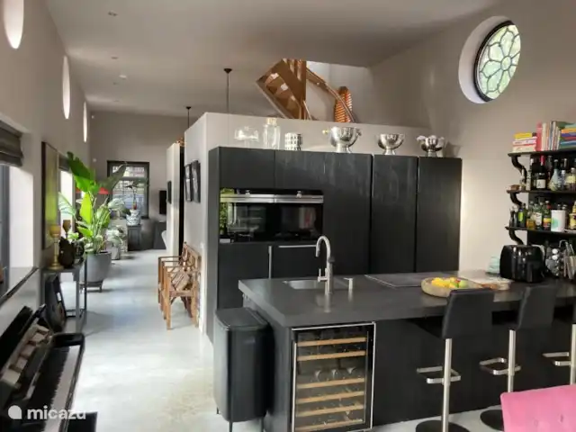 Casa de transporte en el agua en Países Bajos, Holanda Meridional, Voorburg - villa cocina