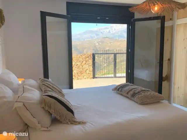 Zsa Zsa Zsu | Espagne, Costa del Sol, Sayalonga - maison de vacances Chambre principale avec vue sur les montagnes