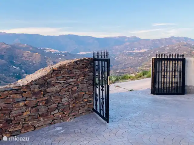 Zsa Zsa Zsu | Espagne, Costa del Sol, Sayalonga - maison de vacances Vue fantastique sur les montagnes et les villages blancs