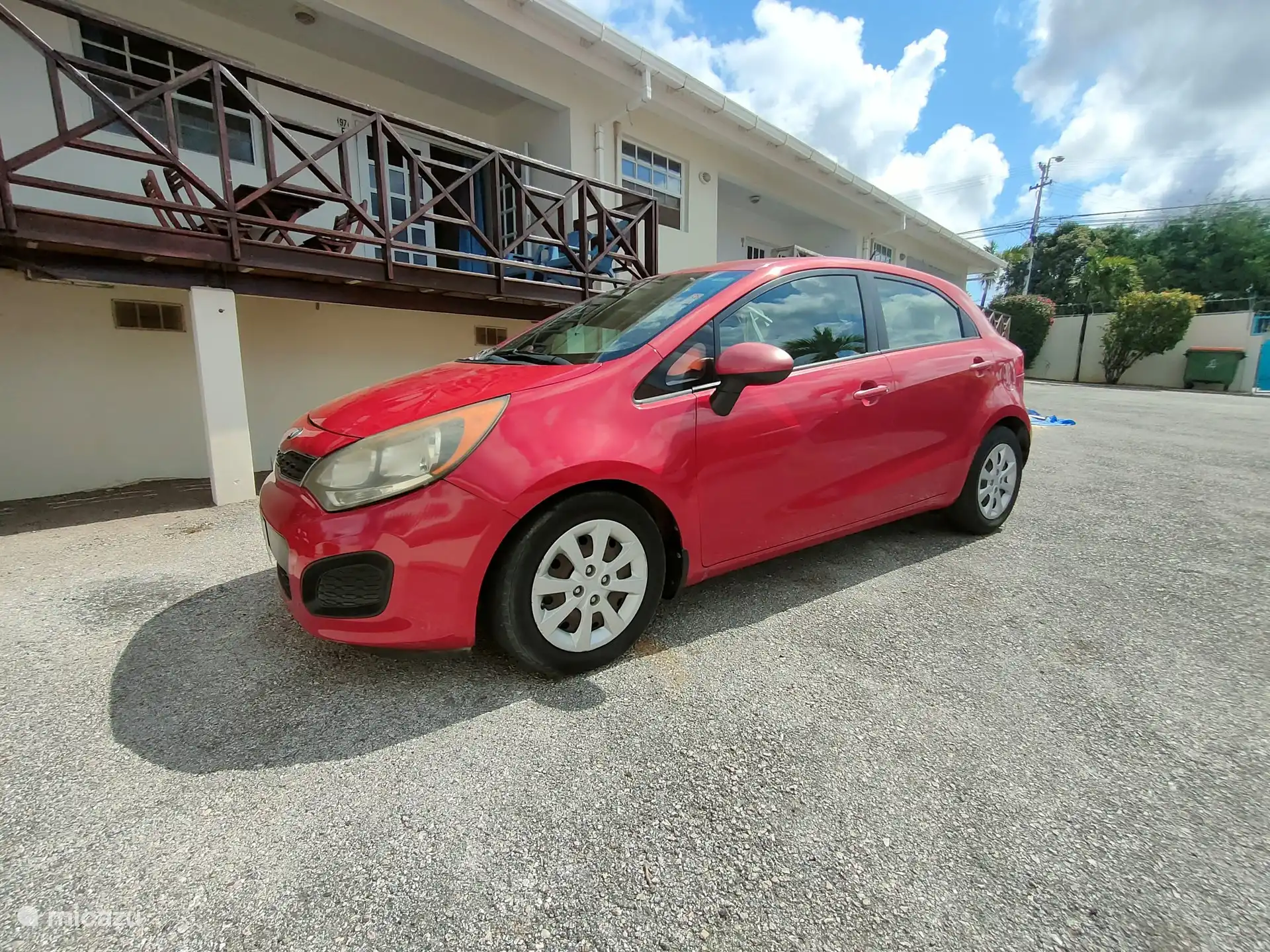 Es besteht die Möglichkeit, einen zusätzlichen Mietwagen zu buchen. (siehe sonstige Kosten)