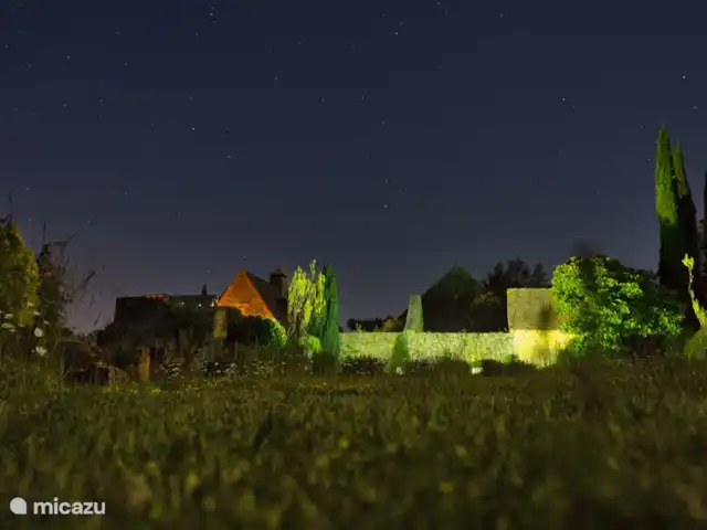 Le Paradis de Saint Geniès huren in Frankrijk, Dordogne, Montignac - villa De verlichte tuin