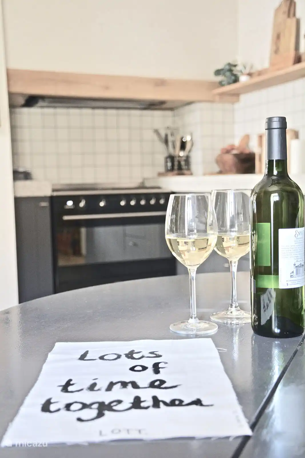 Wijntje aan het einde van de dag LOTT = Lots Of Time Together