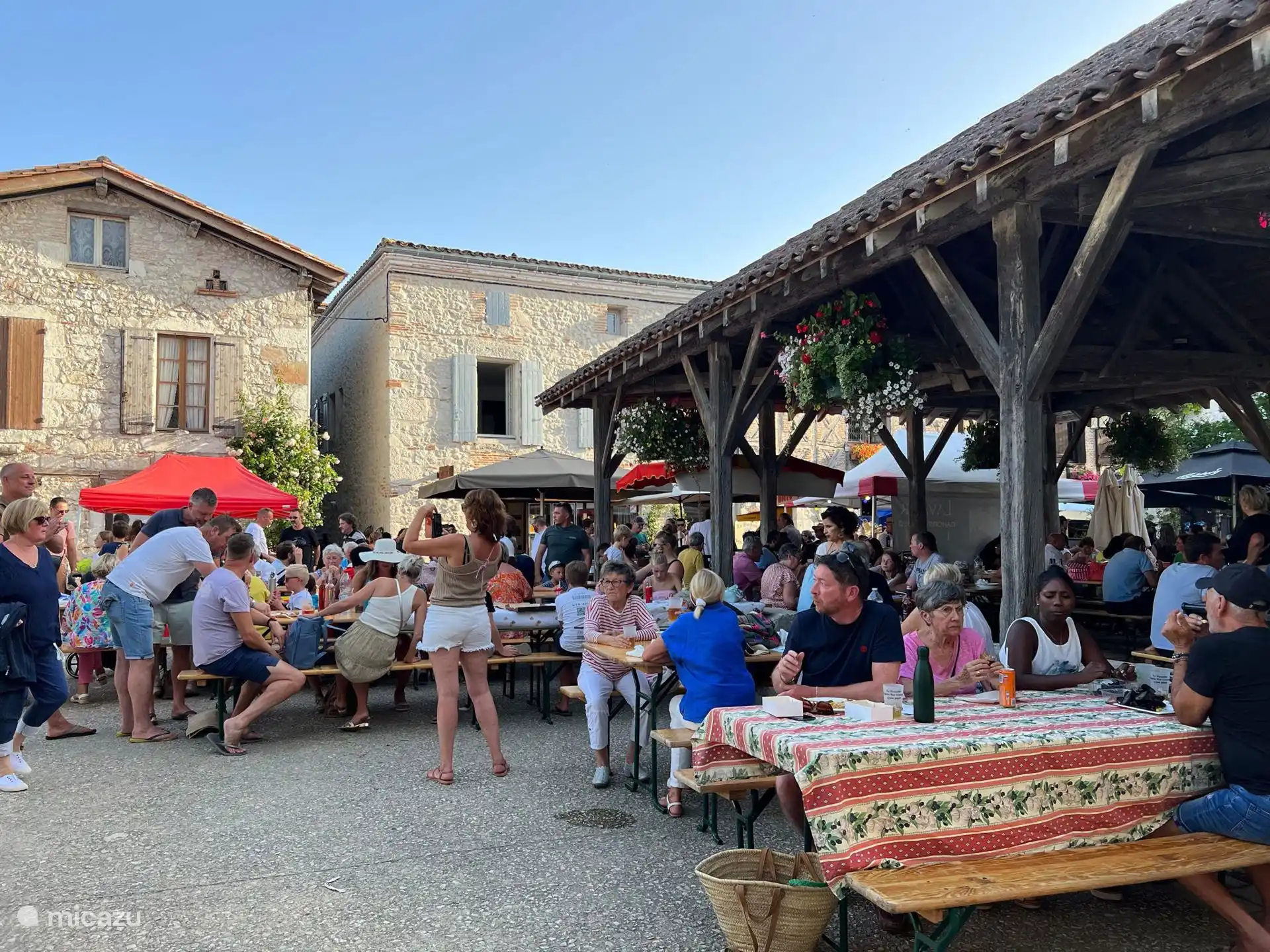 Lekker een haple eten in de omgeving. Villeneuve sur Lot.