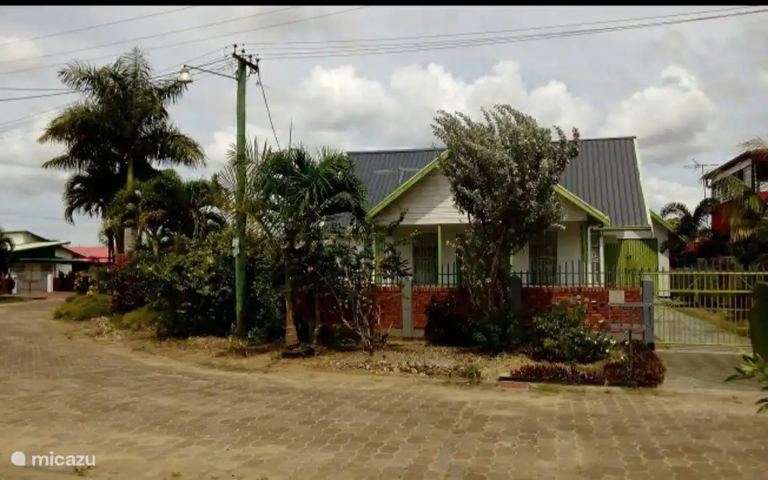 House DaphneIva in Suriname, Paramaribo, Paramaribo - Townhouse