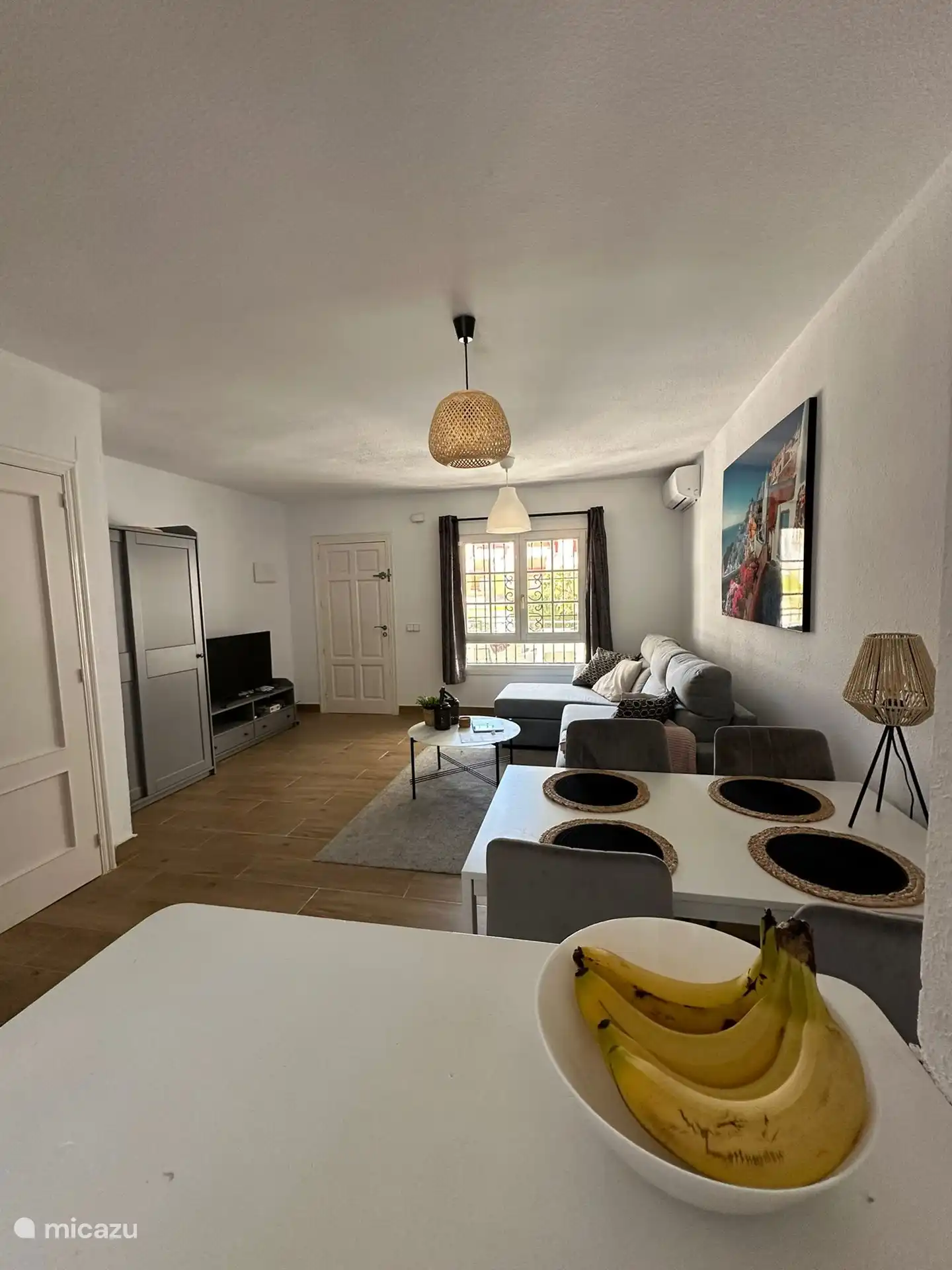 Spacious living room