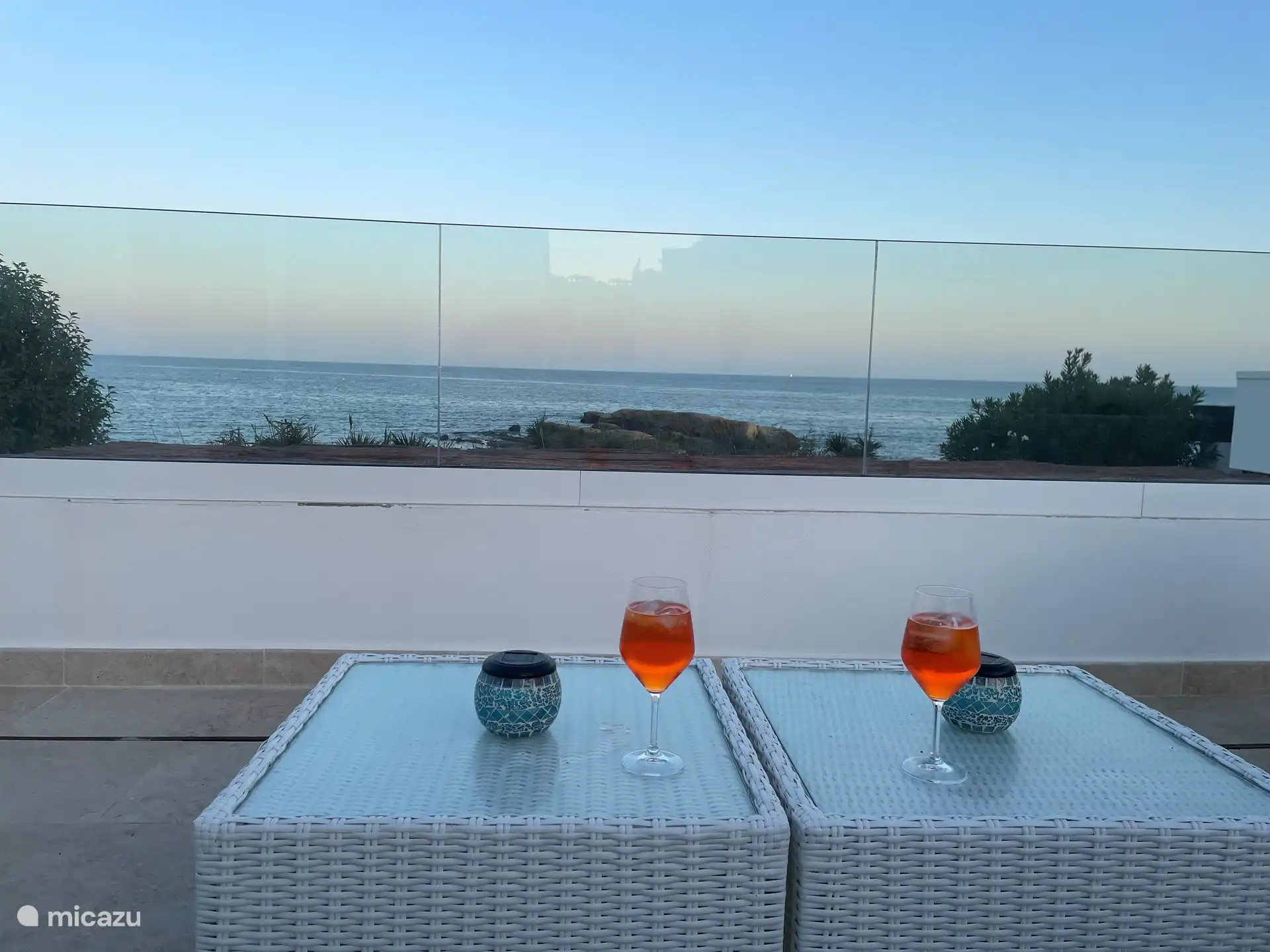 Genießen Sie den Sonnenuntergang auf der Dachterrasse