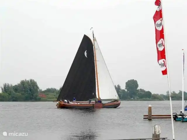 glamping / safaritent / yurt huren in Nederland, Friesland, Grouw – Safarilodge Grou, luxe op een eiland Zeilen
