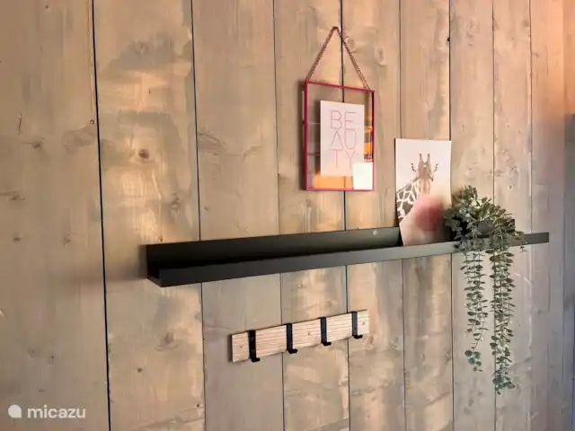 glamping / safaritent / yurt huren in Nederland, Friesland, Grouw – Safarilodge Grou, luxe op een eiland slaapkamer 1