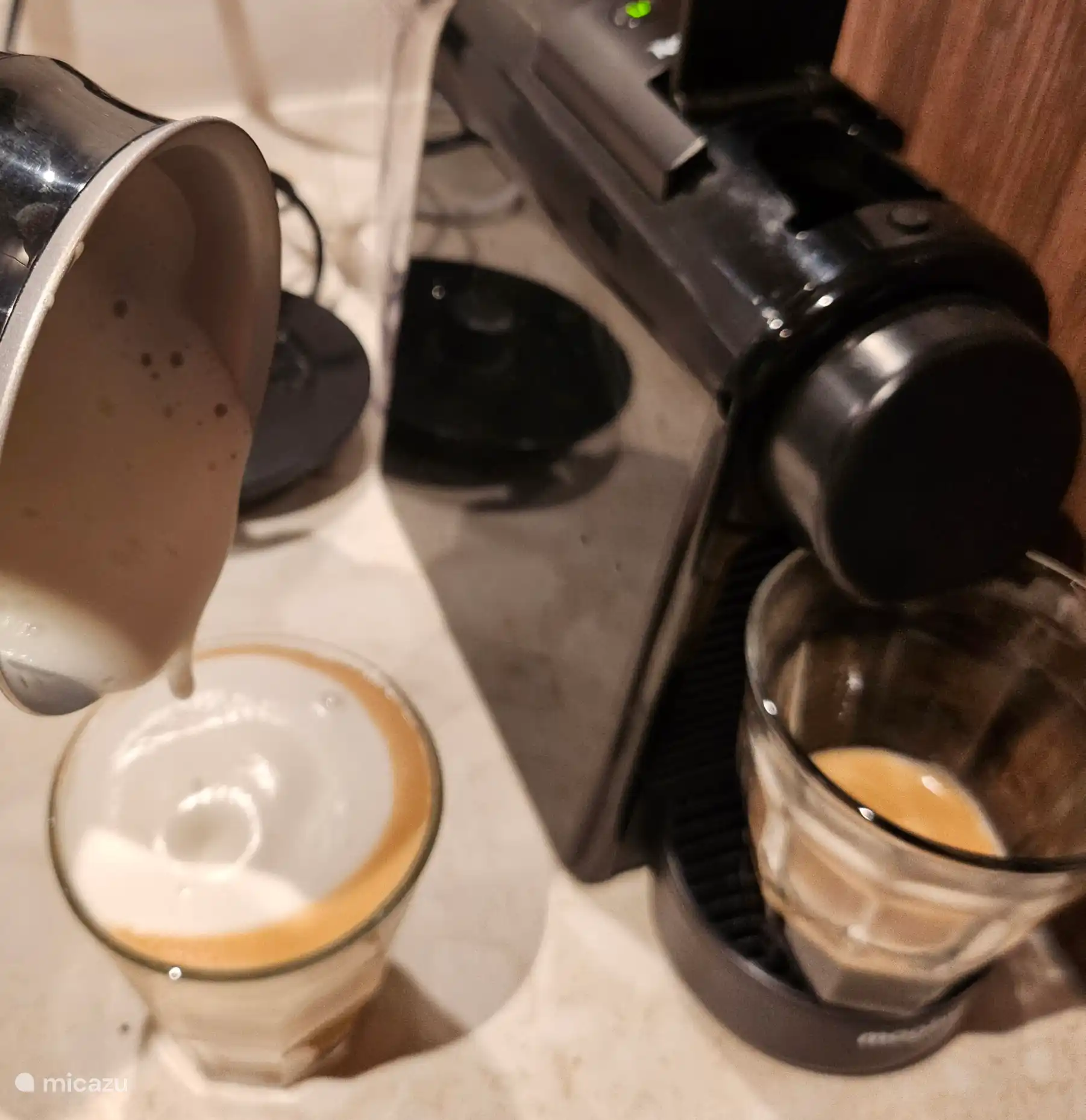 Nespresso und Milchaufschäumer verfügbar