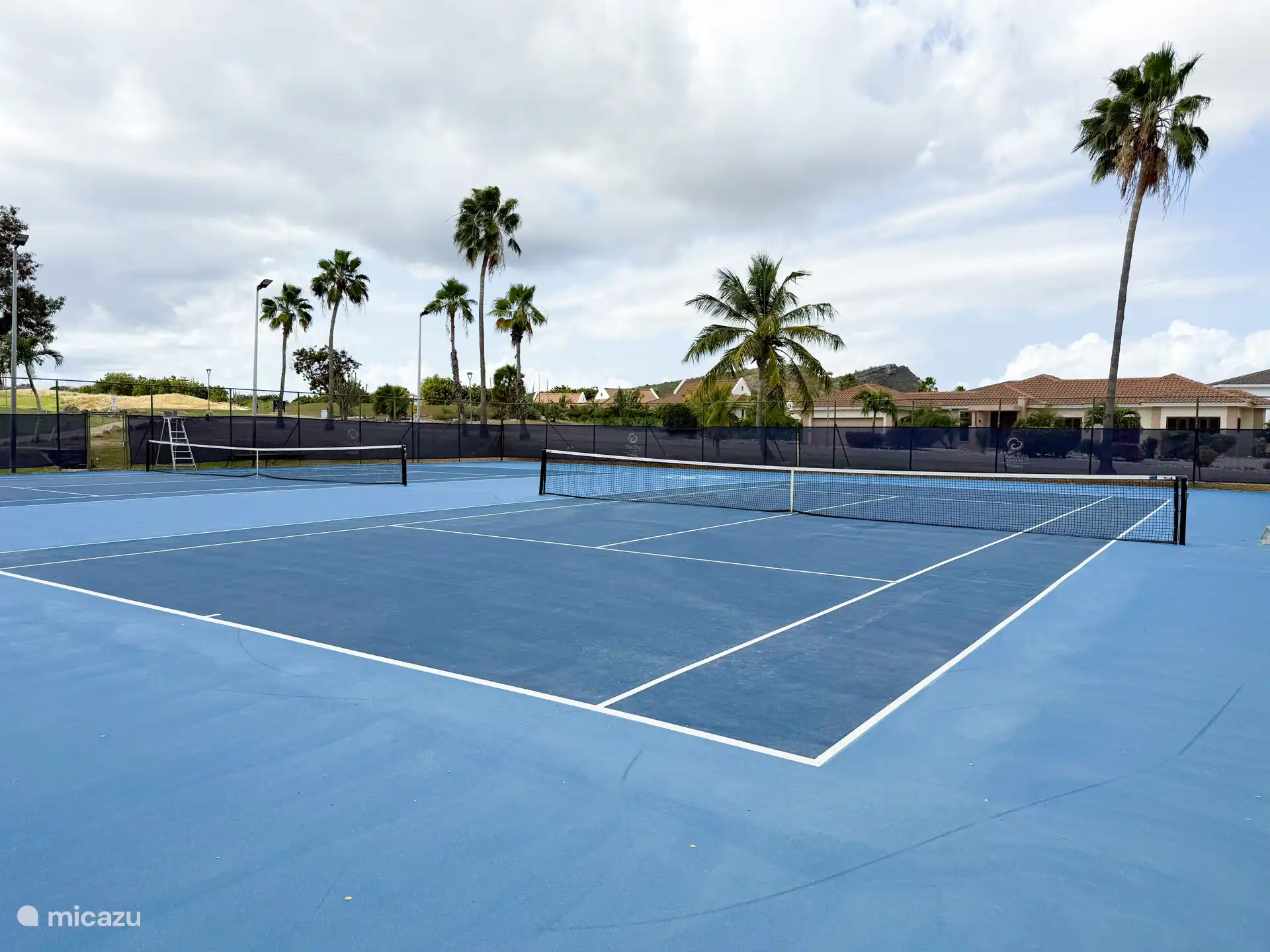 Tennisbanen op Blue Bay