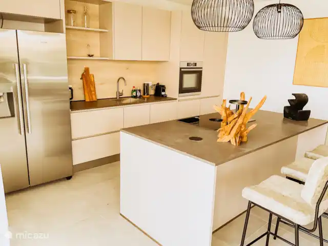 Apartamento de lujo en Blue Bay en Curazao, Curazao Centro, Blue Bay - apartamento Cocina de lujo con todos los electrodomésticos.