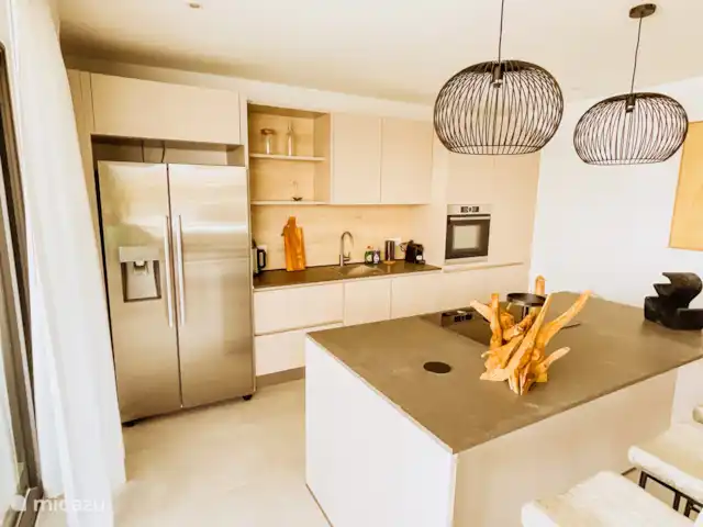 Apartamento de lujo en Blue Bay en Curazao, Curazao Centro, Blue Bay - apartamento Cocina de lujo con todos los electrodomésticos.