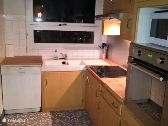 Location de Vacances France, Côtes-d'Armor, Saint-Cast-Le-Guildo, appartement - Villa Ultramarine 1 à Saint Cast vue partielle de la cuisine