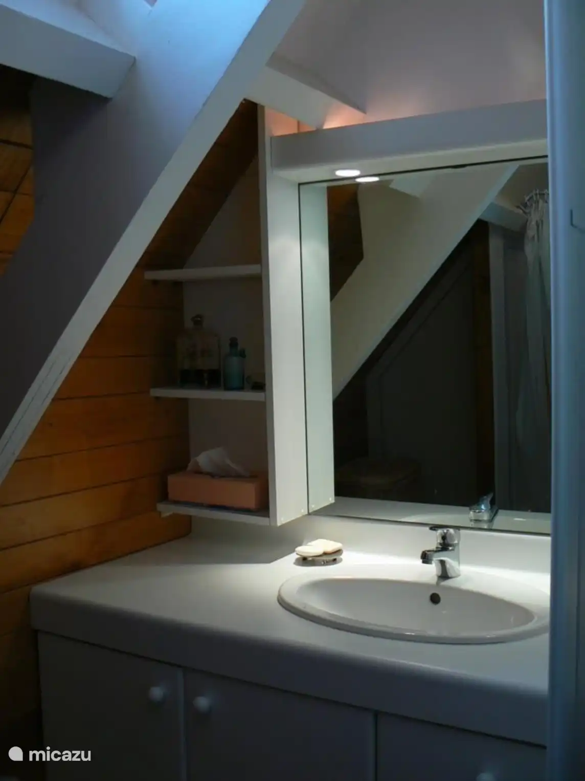 Badezimmer Nr. 2 in der Nähe von Schlafzimmer Nr. 2 – Teilansicht