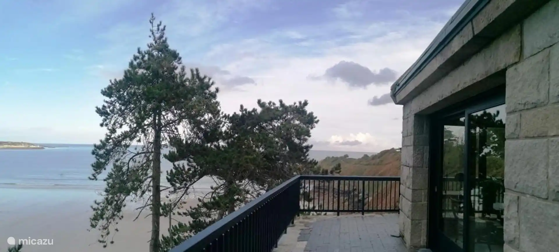 Der Meerblick von der Terrasse aus gesehen