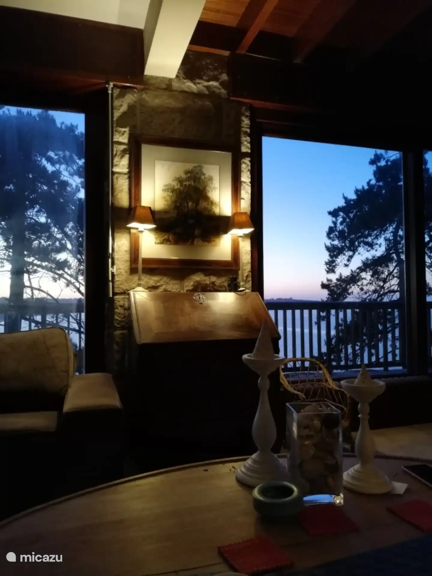 Abendlicht im Wohnzimmer