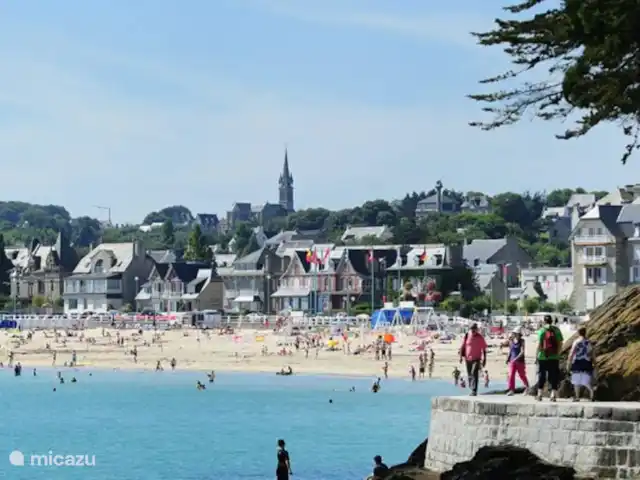 Location de Vacances France, Côtes-d'Armor, Saint-Cast-Le-Guildo, appartement - Villa Ultramarine 1 à Saint Cast la plage principale en été
