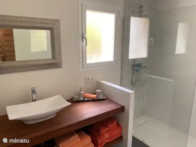 Casa Santa Maya en España, Costa Blanca, Benitachell - villa Baño privado con ducha y lavabo