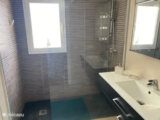 Casa Santa Maya en España, Costa Blanca, Benitachell - villa Baño privado con inodoro privado, ducha y lavabo