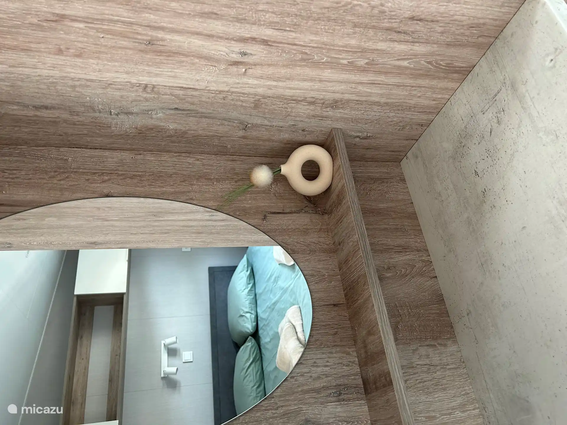 Cozy atmosphere in the bedroom.