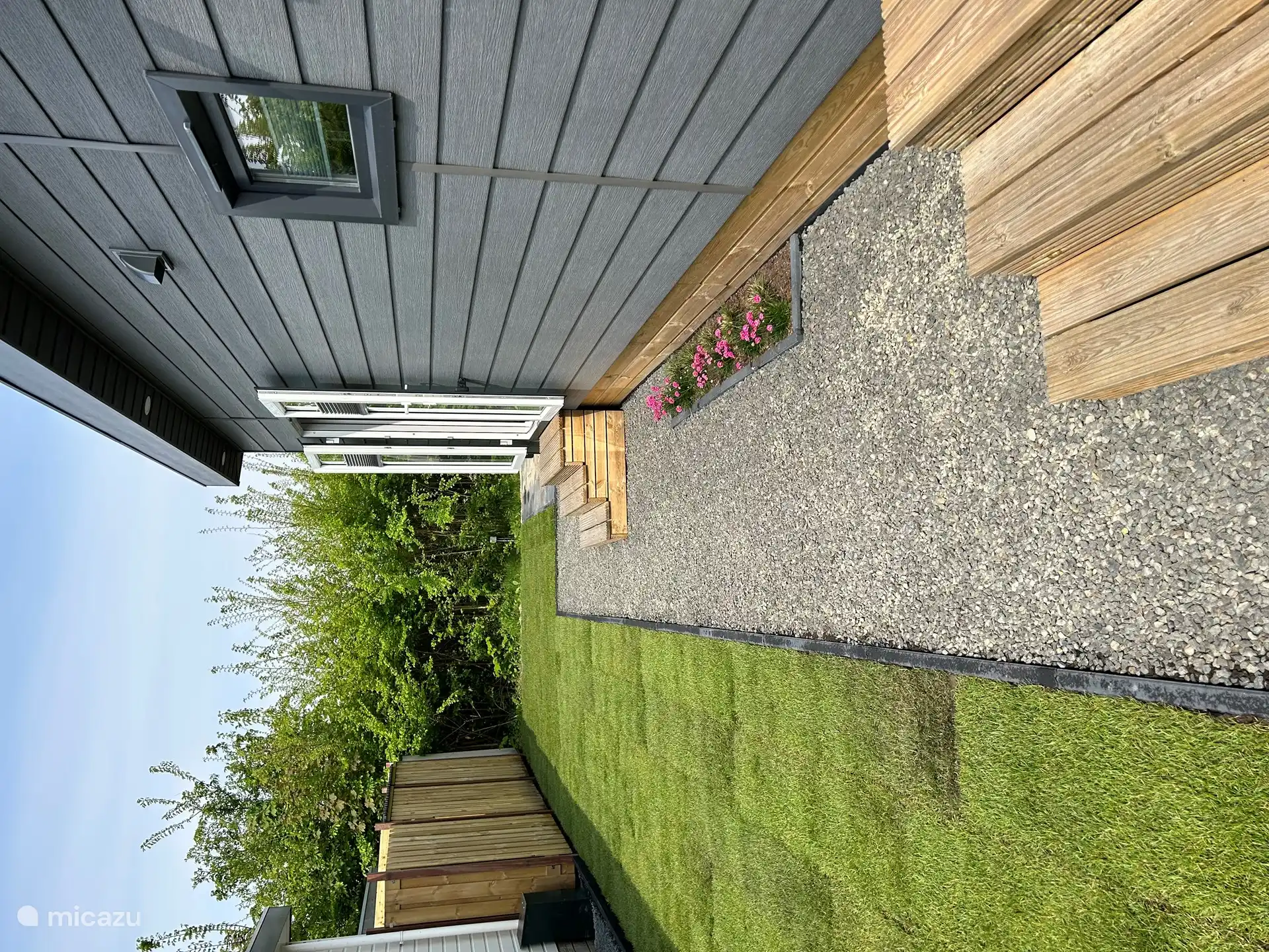 Nice lawn for small children to play.