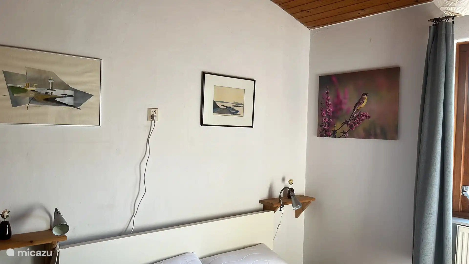 chambre principale avec lit double