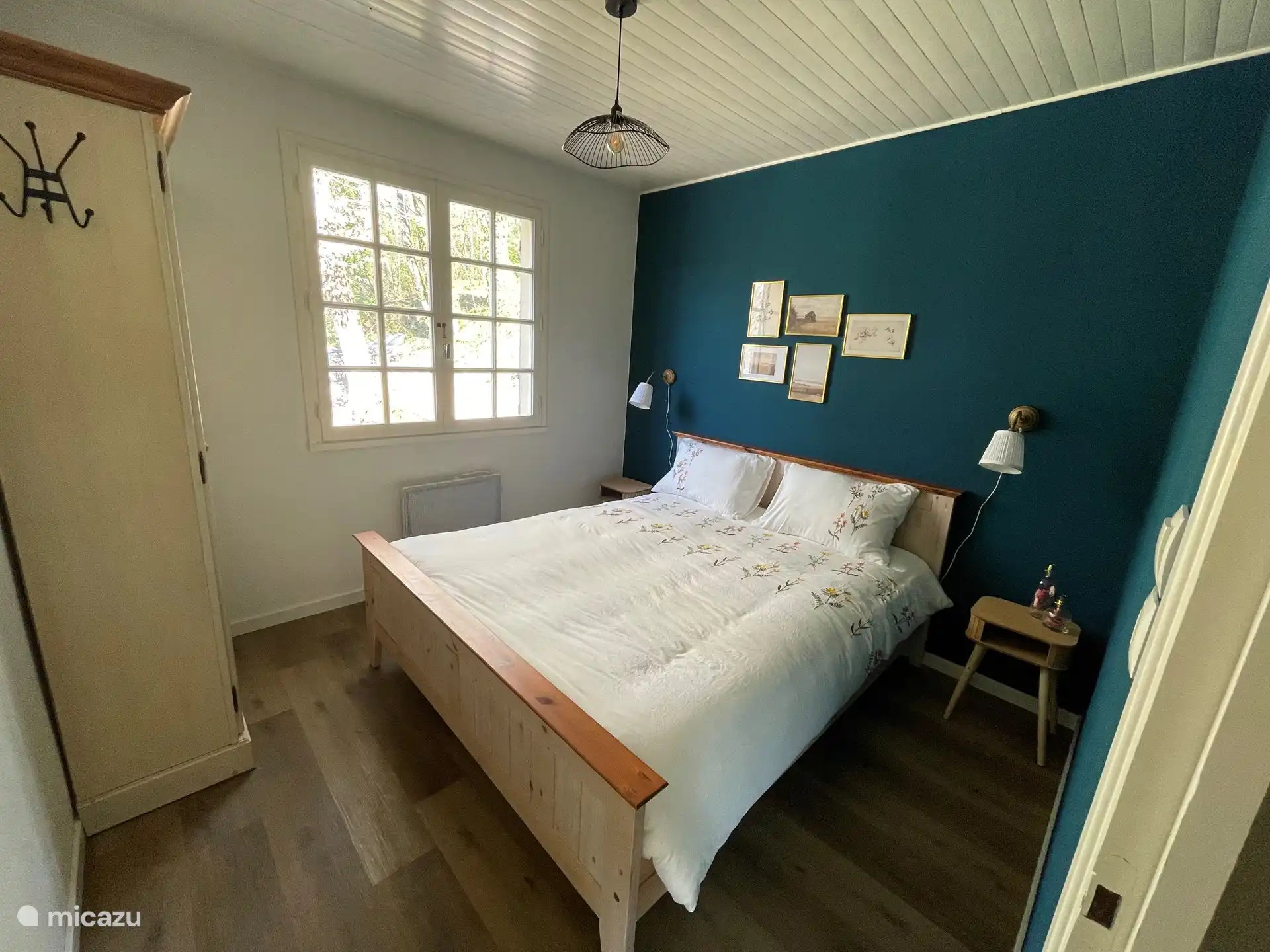 Schlafzimmer mit Doppelbett 160 x 200 cm