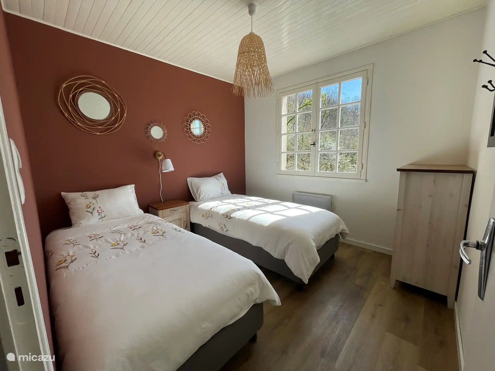 Schlafzimmer mit 2 Einzelbetten 90x 200 cm