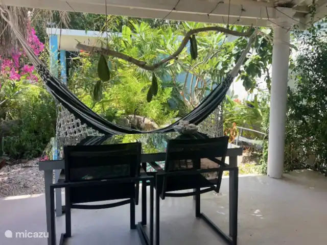 Brise tropicale Curaçao Trinitaria | Curaçao, Banda Ariba (est), Santa Catharina - appartement Joli porche au vent. Agréable pour commencer la journée ici ou se prélasser dans le hamac