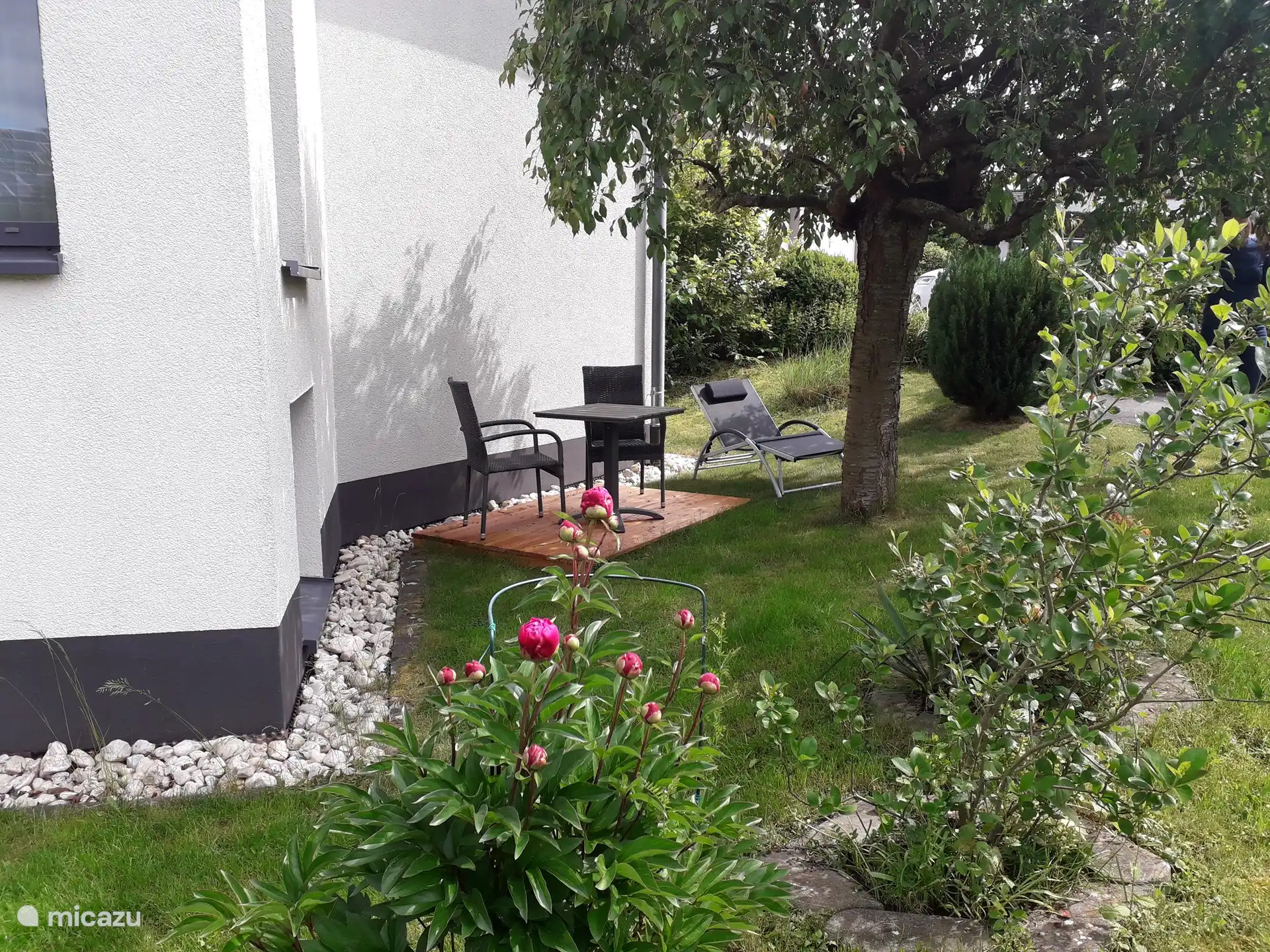 Una zona de estar y 2 tumbonas est&#225;n a su disposici&#243;n. 