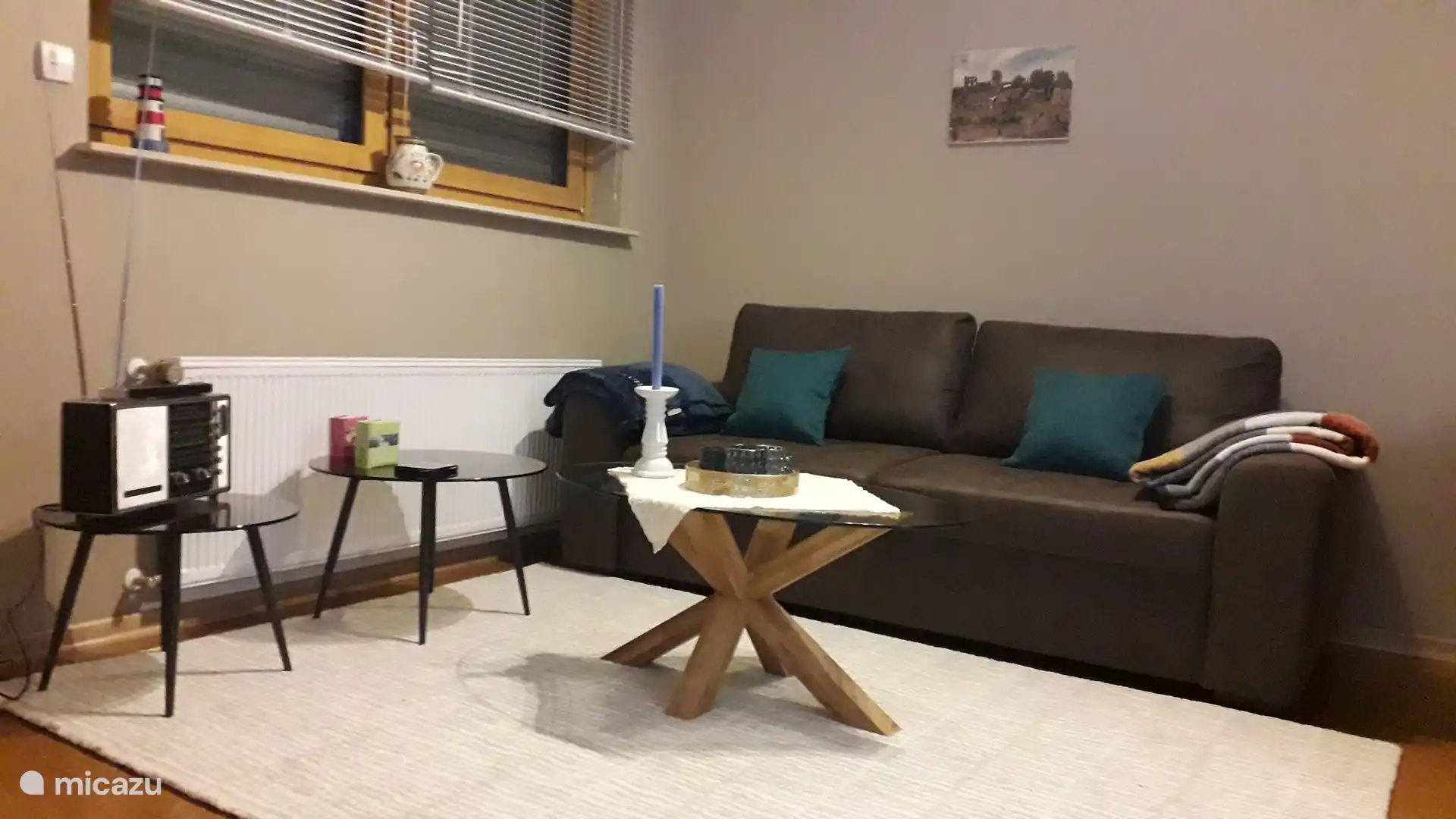 El acogedor sal&#243;n le invita a relajarse.