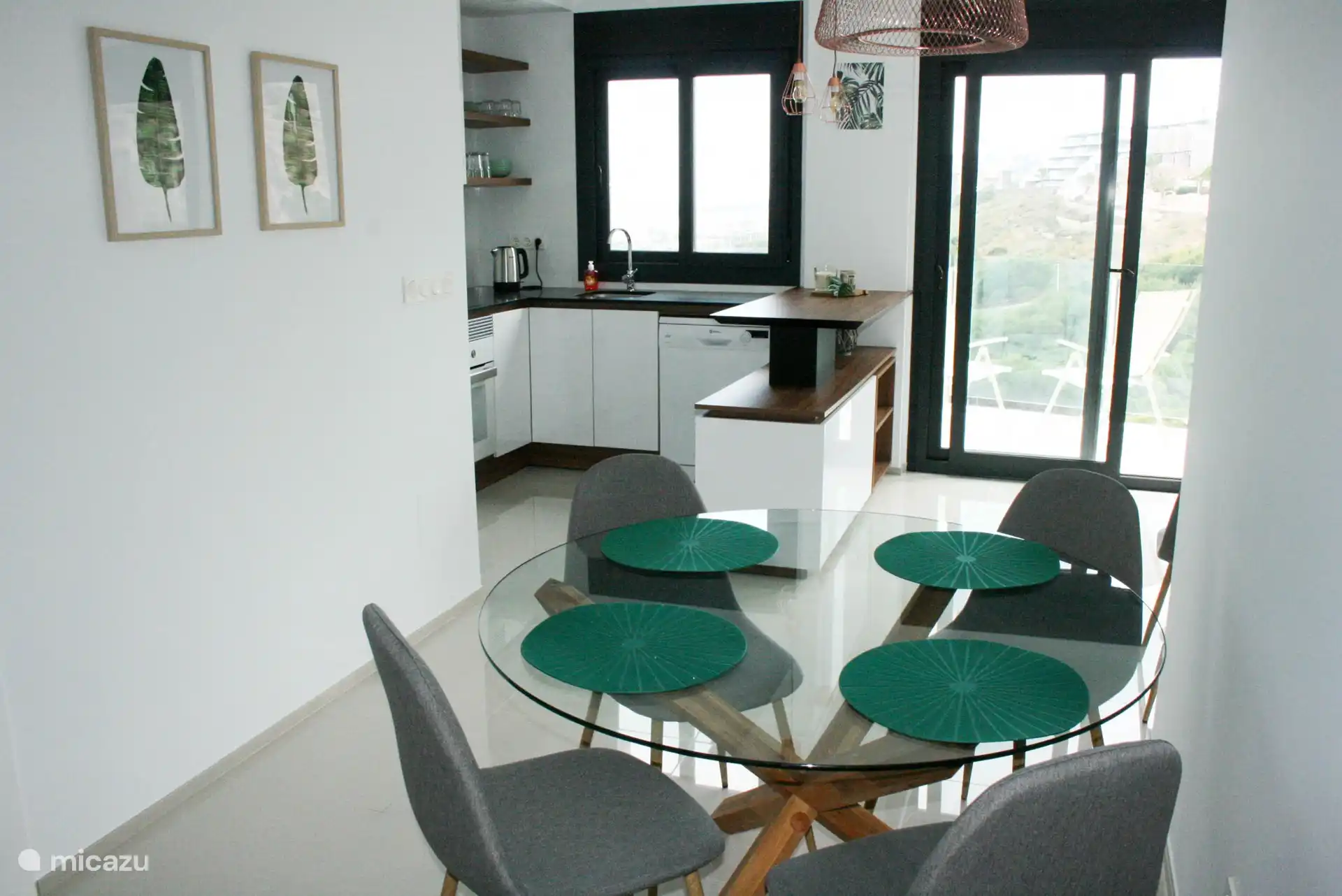 Wohnzimmer und Küche