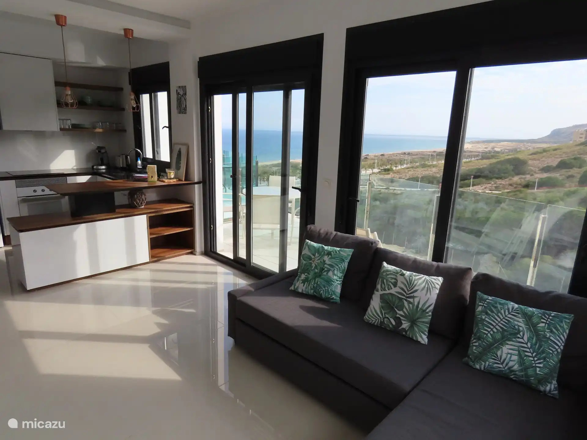 Wohnzimmer und Küche