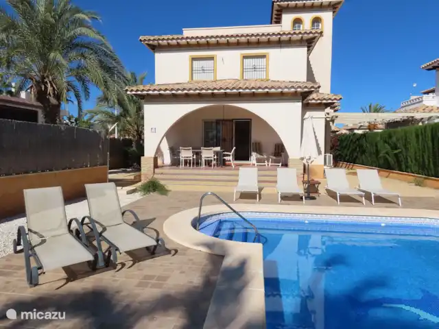 Villa sur la Plage El Pinet  | Espagne, Costa Blanca, La Marina del Pinet - villa Grande piscine privée avec de nombreuses chaises longues