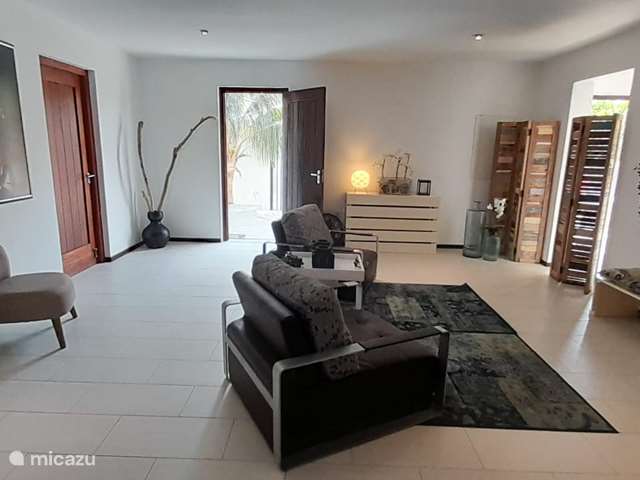 Nieuw Vakantiehuis Curaçao, Banda Ariba (oost), Jan Thiel – appartement Grand Apartement Tango